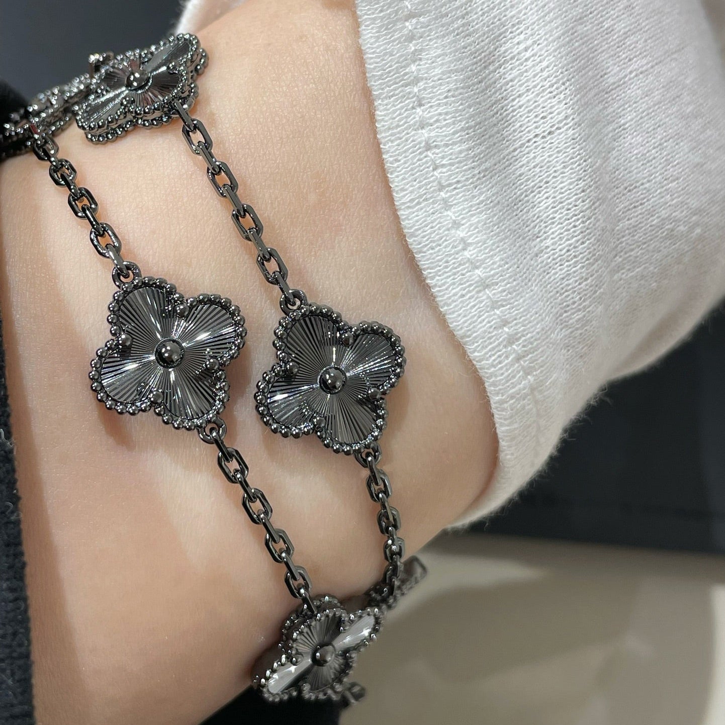 [Clover Jewels]CLOVER 5 MOTIF BLACK BRACELET