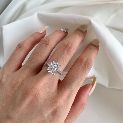 [Clover Jewels]4.0 Carat Luxurious Engagement Ring