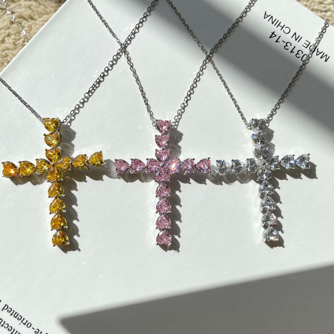 [Clover Jewels]Radiant Cross Shape Necklace