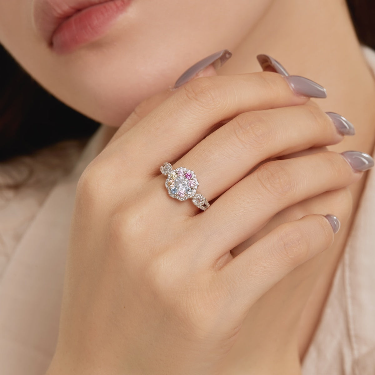 [Clover Jewels]Delicate Colorful Round Cut Flower Shape Wedding Ring