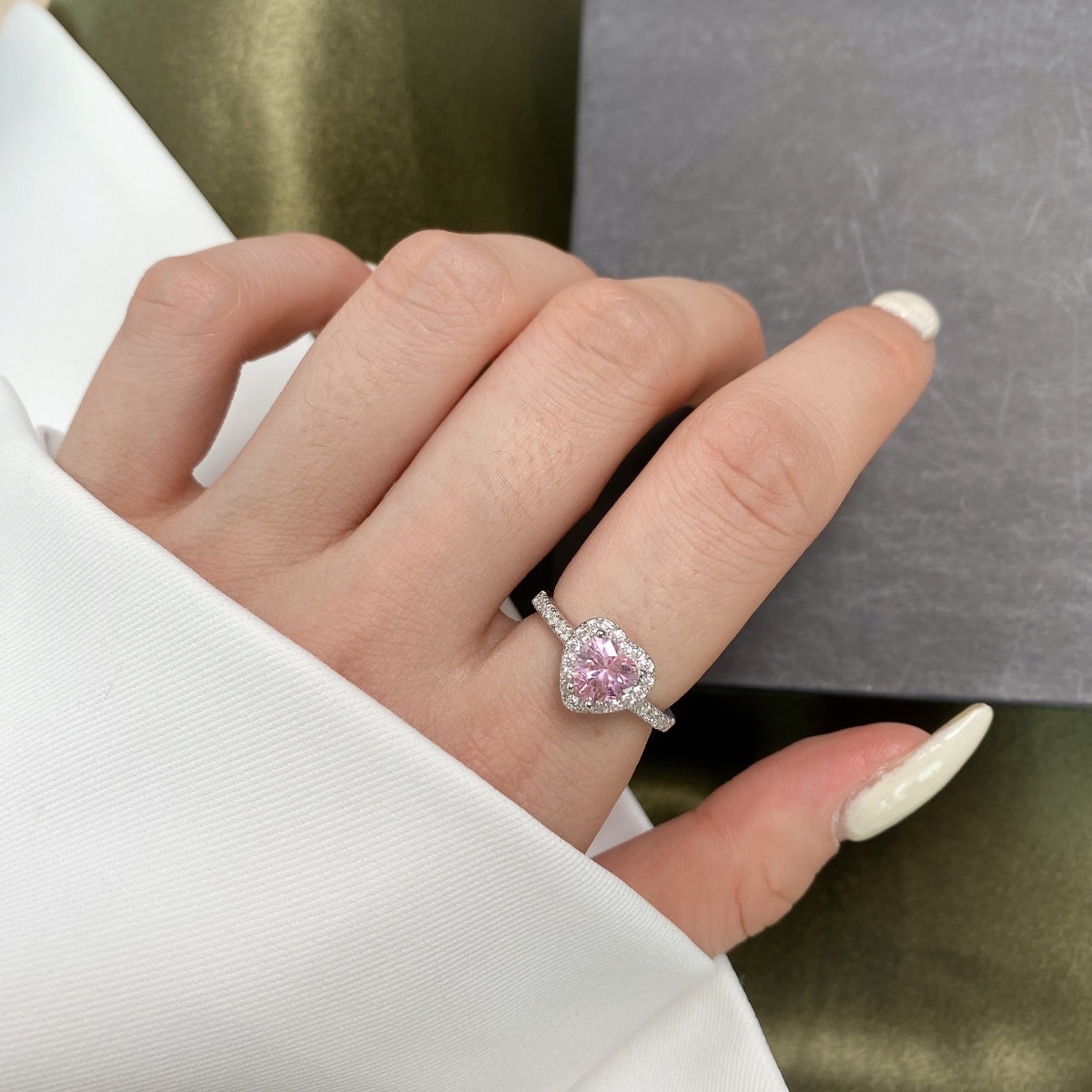 [Clover Jewels]Eternity Splashy Romantic Heart Shape Lover Ring