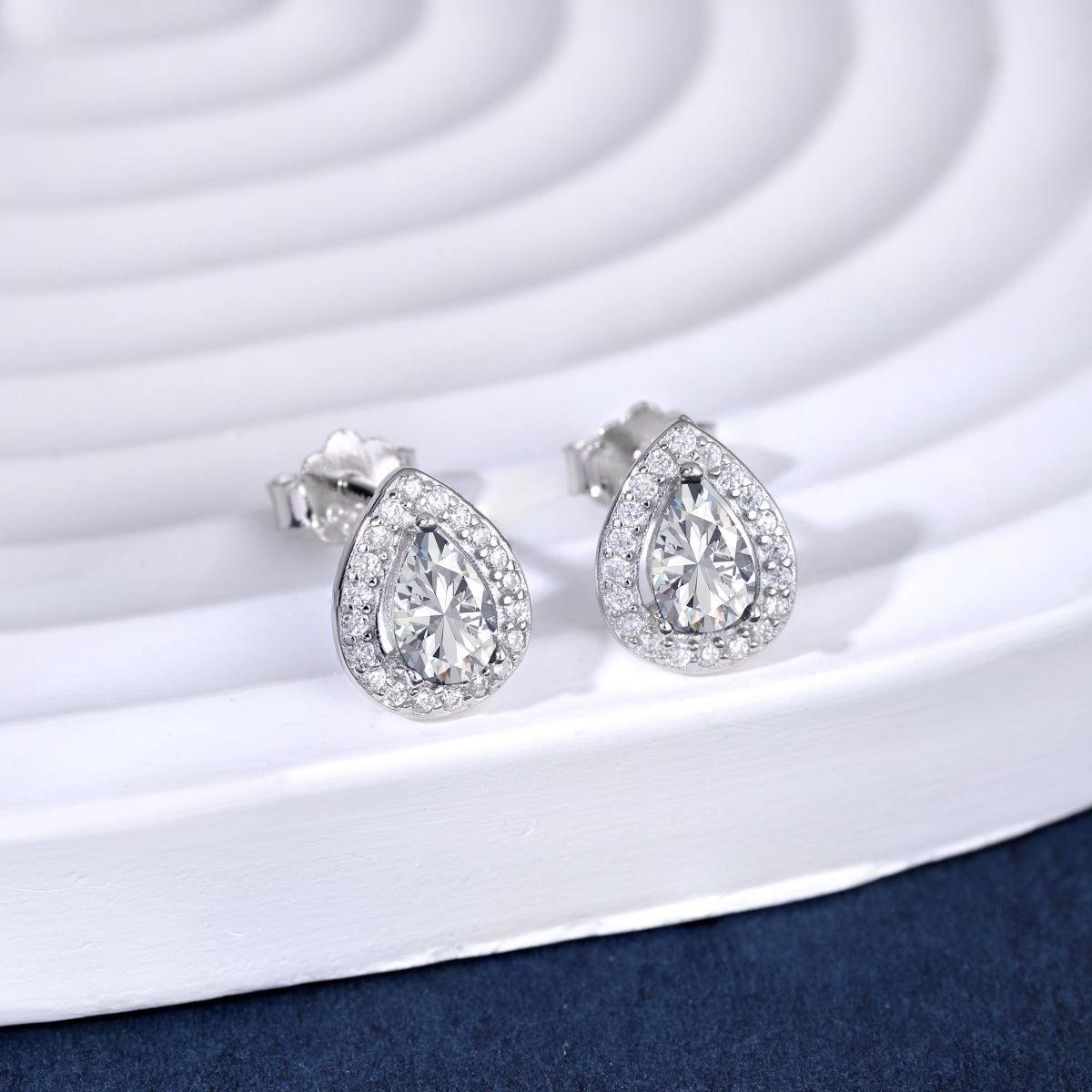 [Clover Jewels]Luxurious Water Drop Shape Earrings