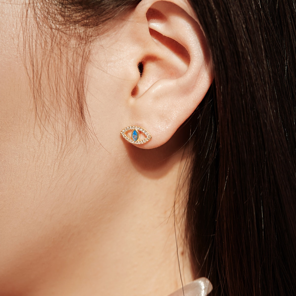 [Clover Jewels]Blue Devil Eyes Hollow Stud Earrings