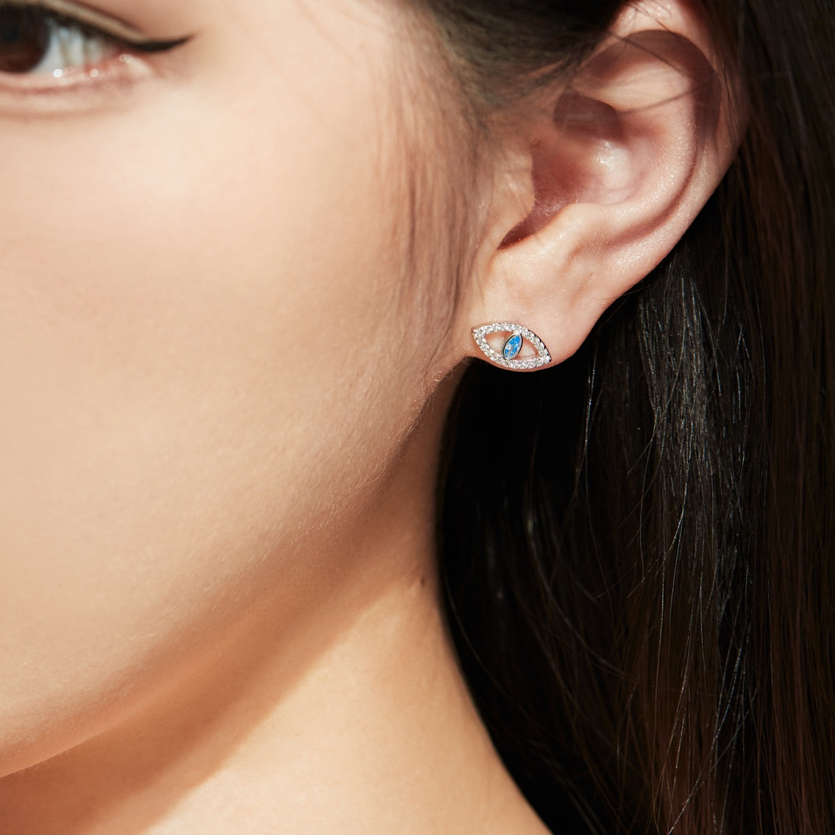 [Clover Jewels]Blue Devil Eyes Hollow Stud Earrings