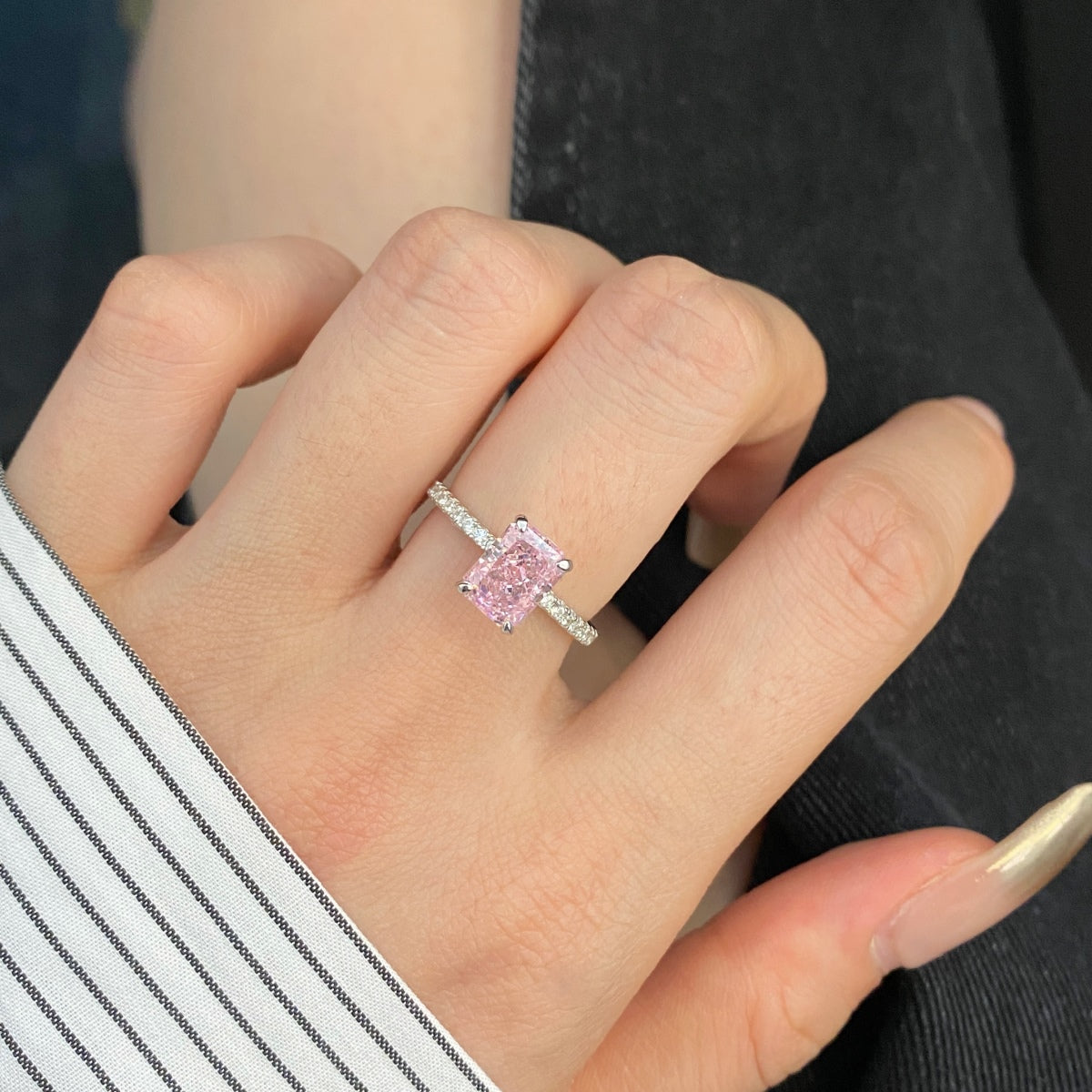 [Clover Jewels]2.0 Carat Dazzling Sparkling Radiant Cut Party Ring