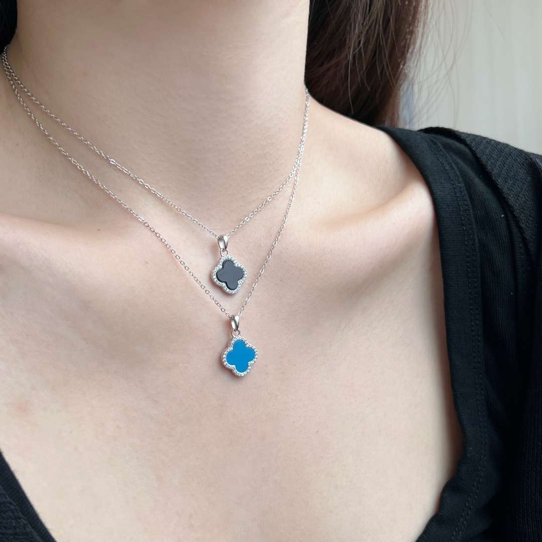 [Clover Jewels]Dainty Flower Shape Necklace