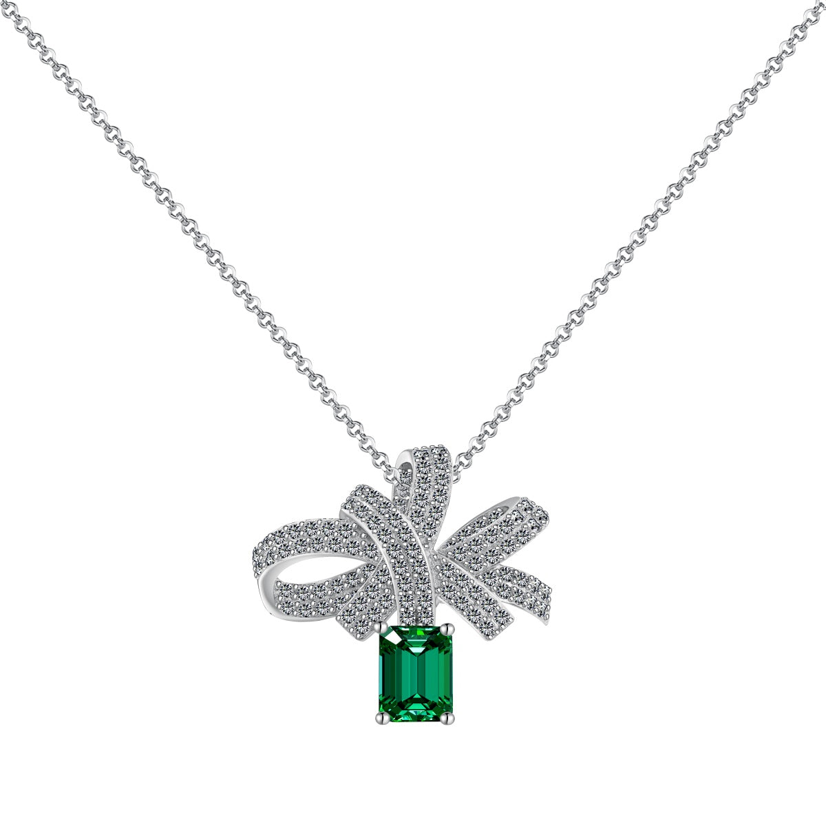 [Clover Jewels]Luxurious Flower Shape Emerald Cut Necklace