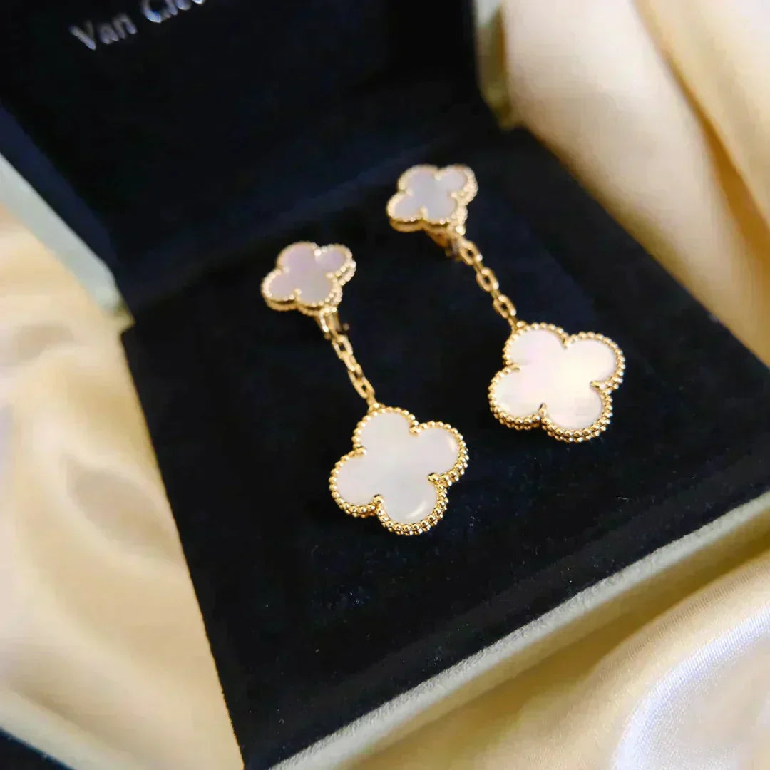 [Clover Jewels]CLOVER 2 MOTIF WHITE MOP EARRINGS