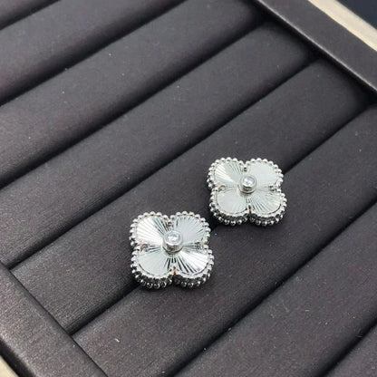 [Clover Jewels]CLOVER MINI 9.5MM LASER EARRINGS