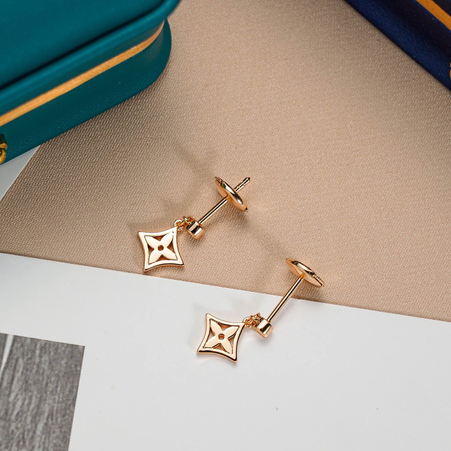 [Clover Jewels]STAR EARRINGS GOLD