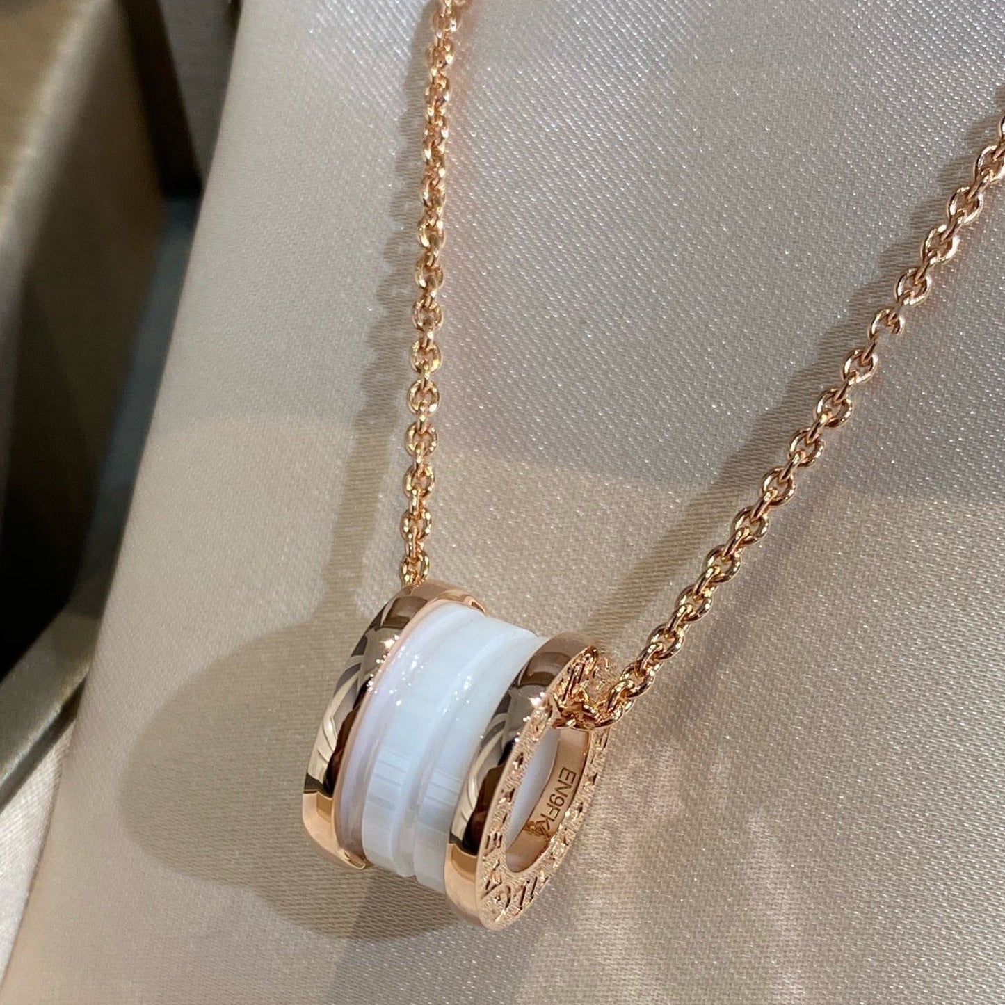 [Clover Jewels]ZERO 1 WHITE CERAMIC PINK GOLD NECKLACE