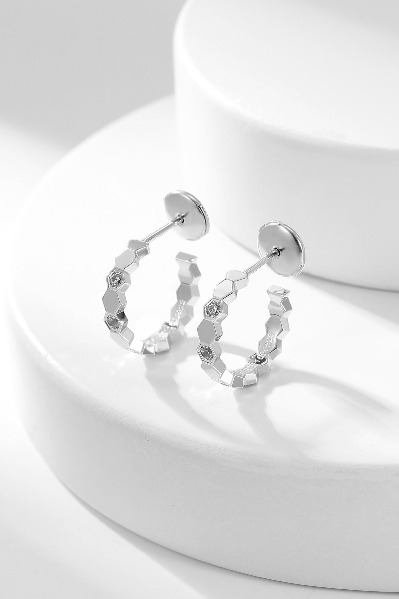 [Clover Jewels]BEE LOVE DIAMOND HOOP EARRINGS