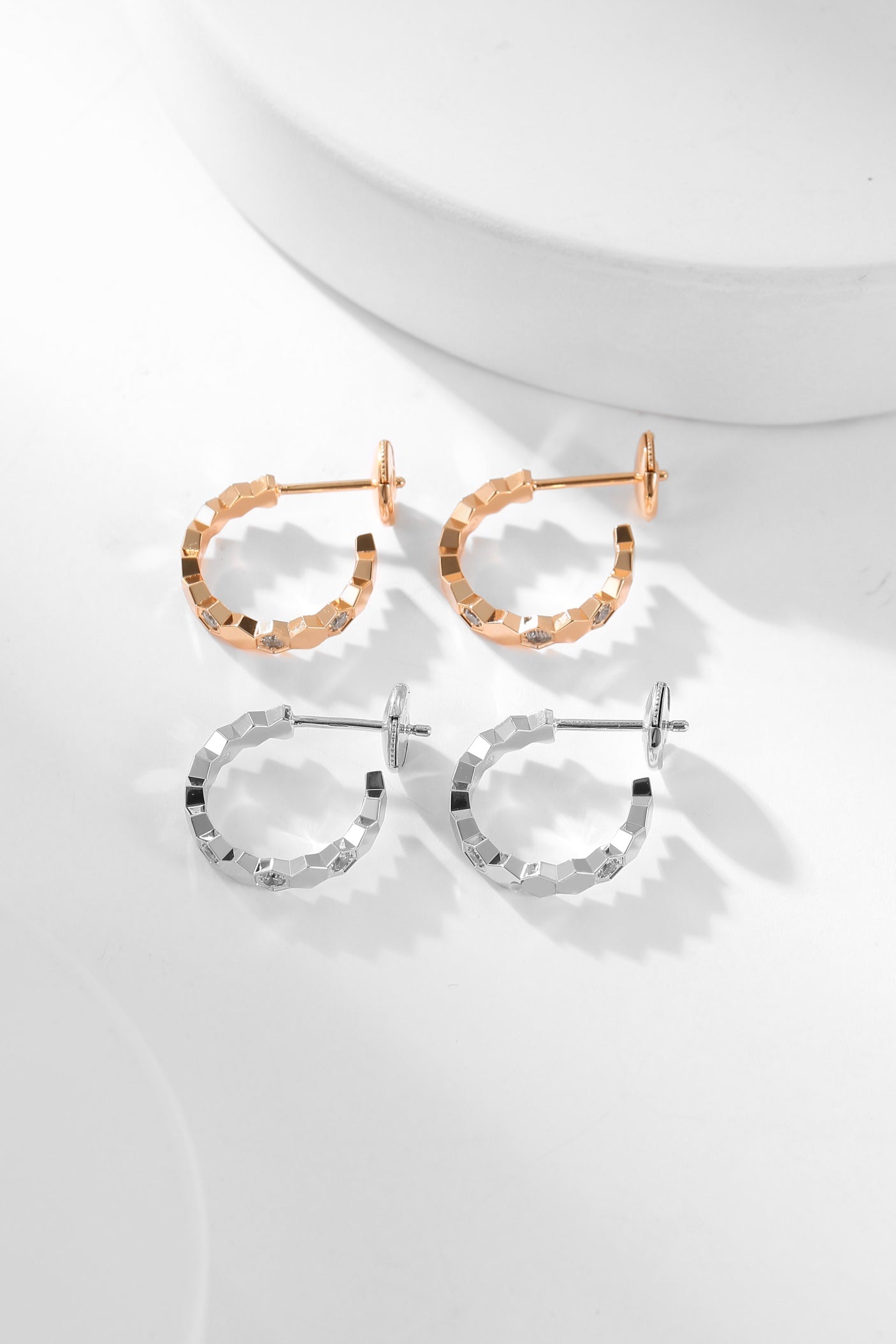 [Clover Jewels]BEE LOVE DIAMOND HOOP EARRINGS