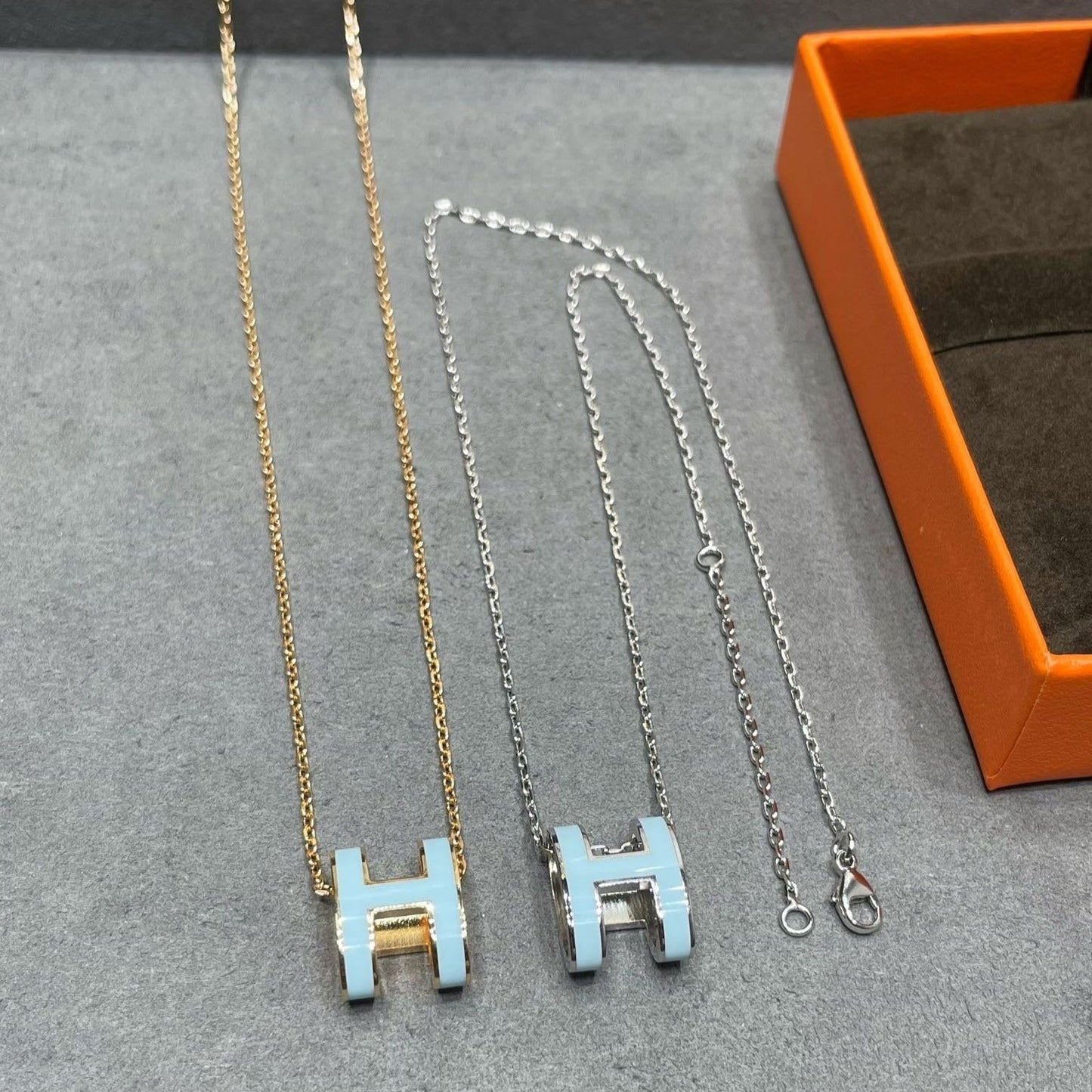 [Clover Jewels]POP H SKY BLUE NECKLACE