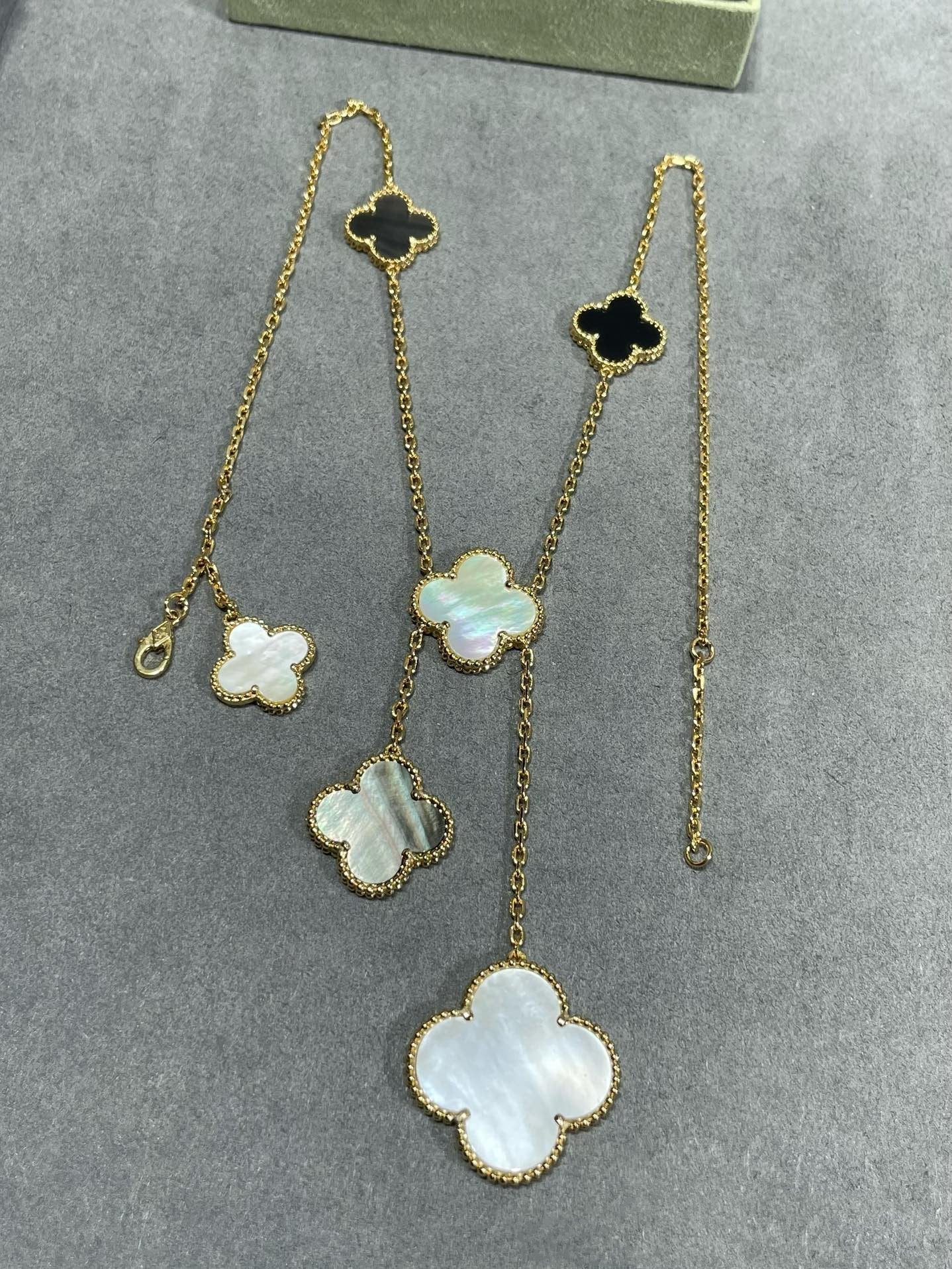 [Clover Jewels]CLOVER 6 MOTIF MOP ONYX GOLD NECKLACE