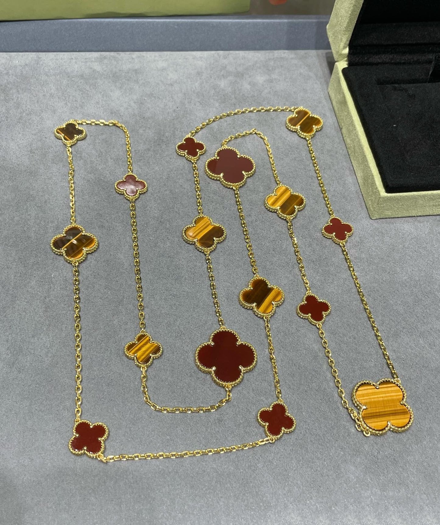 [Clover Jewels]CLOVER 16 MOTIF CARNELIAN TIGER EYE ROSE GOLD NECKLACE