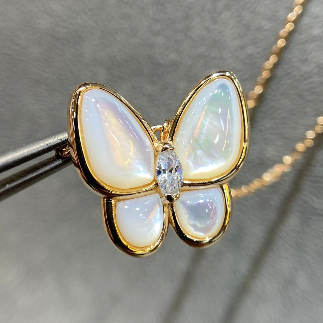 [Clover Jewels]BUTTERFLY MOP DIAMOND NECKLACE