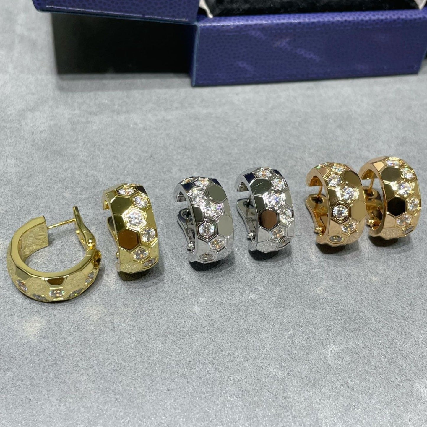 [Clover Jewels]BEE LOVE DIAMOND HOOP EARRINGS