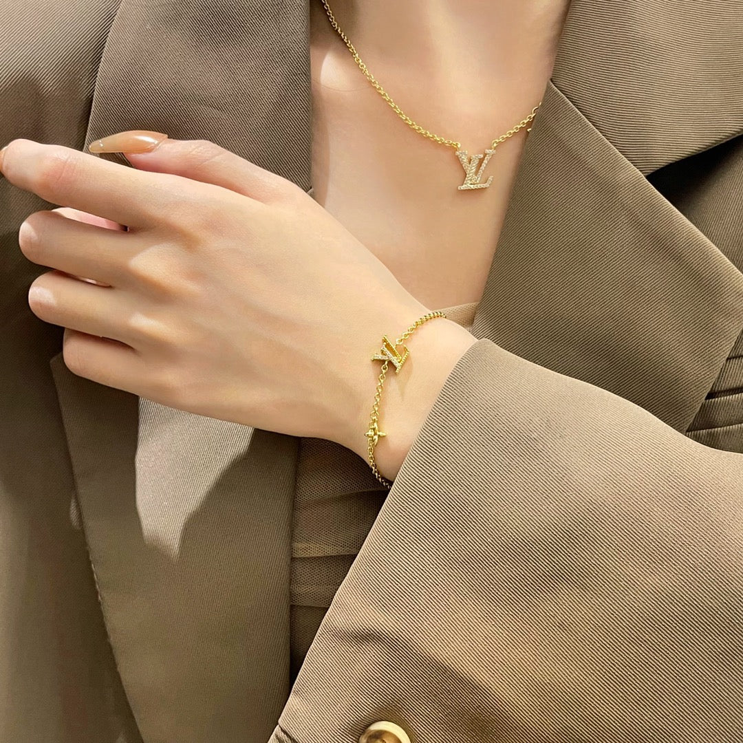 [Clover Jewels]LOGO STAR MOTIF GOLD BRACELET