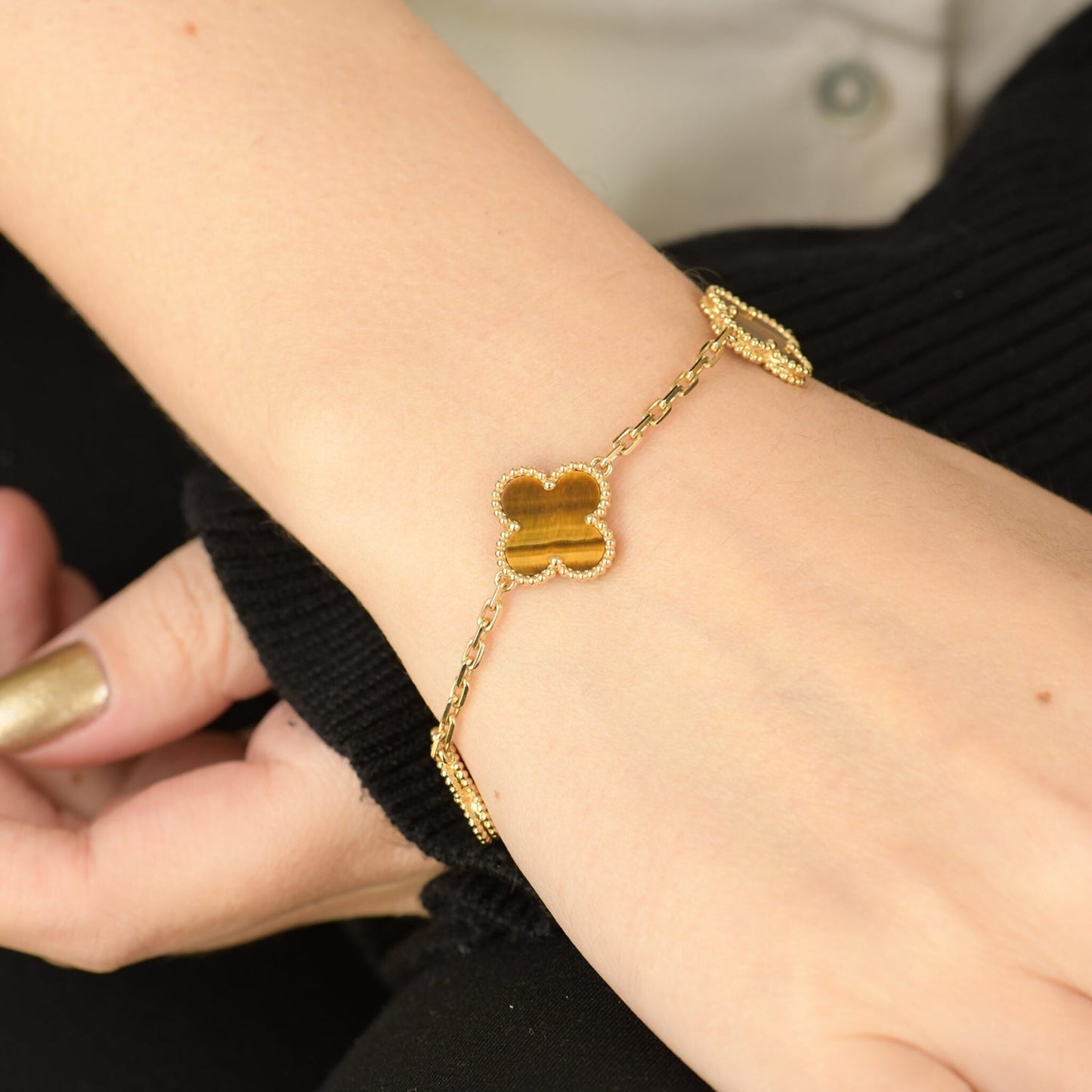 [Clover Jewels]CLOVER  5 MOTIFS TIGER EYE BRACELET