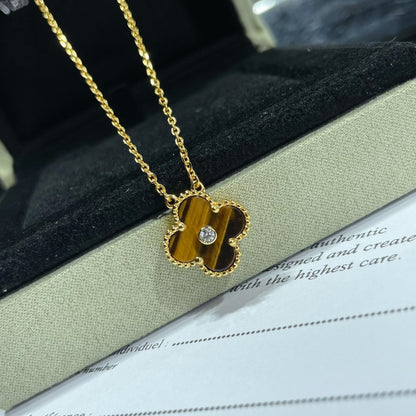 [Clover Jewels]CLOVER 15MM DIAMOND AND YELLOW TIGER'S EYE AGATE necklace