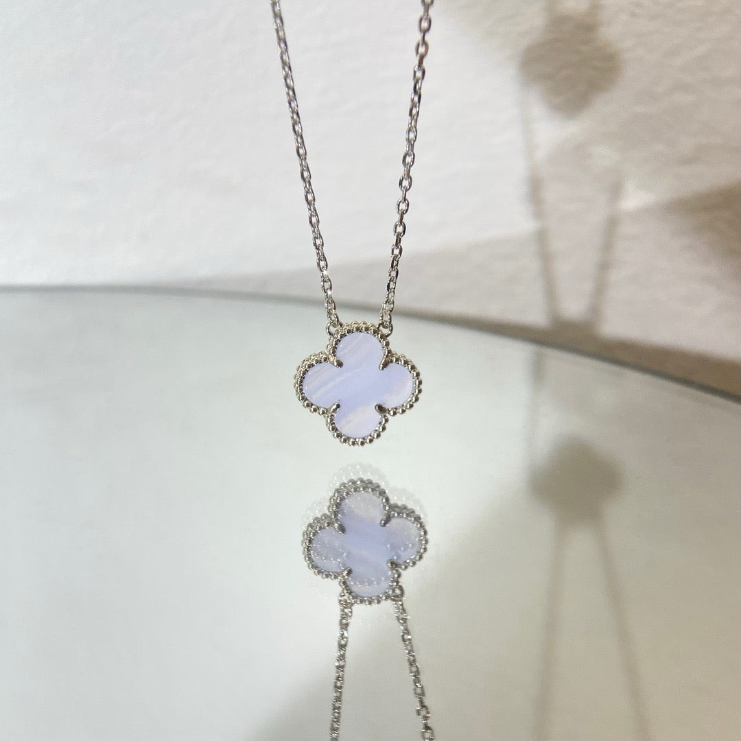 [Clover Jewels]CLOVER 15MM BLUE CHALCEDONY NECKLACE SILVER