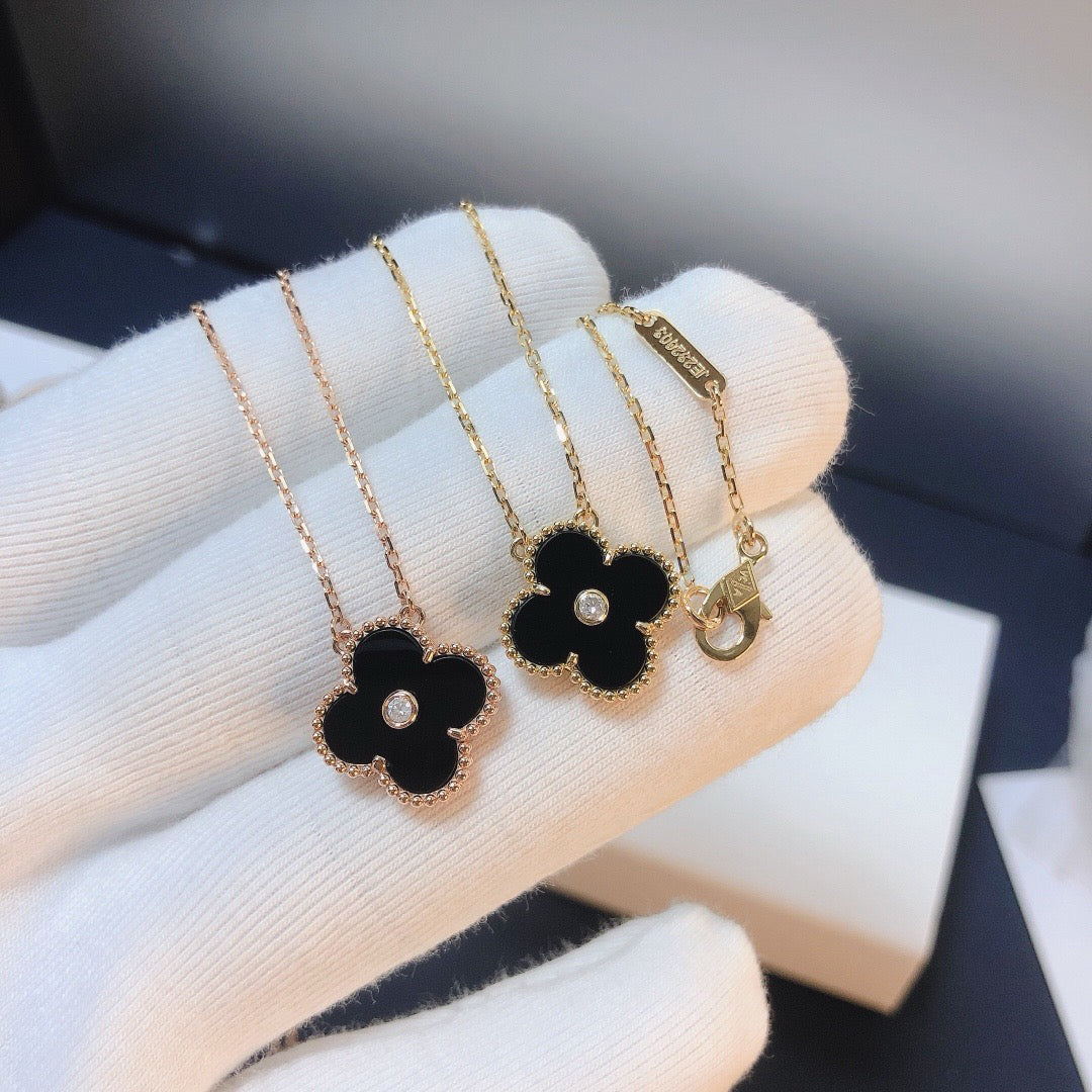 [Clover Jewels]CLOVER 15MM DIAMOND ONYX NECKLACE