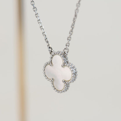 [Clover Jewels]CLOVER  15MM WHITE MOTHER-OF-PEARL SILVER